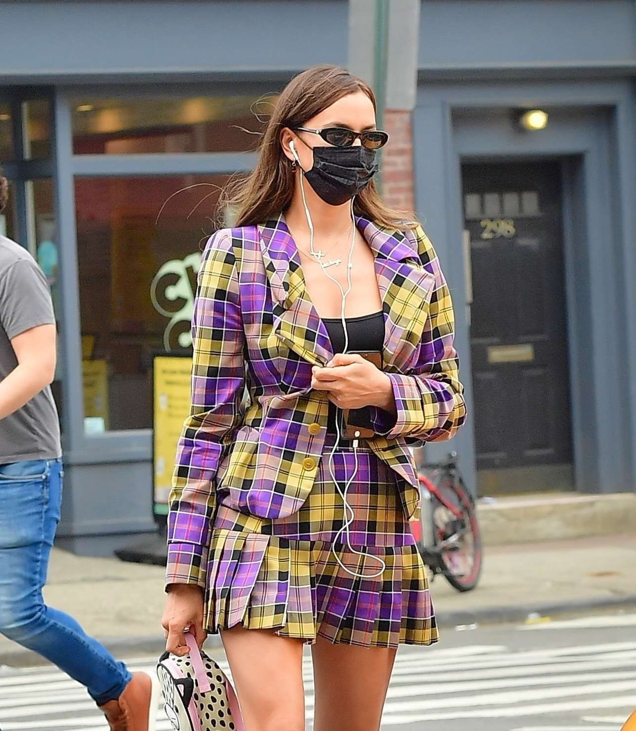 Irina Shayk Leggy in Skirt, Picking up her Daughter in NYC