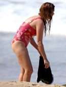 Isla Fisher Booty in a Swimsuit on the Beach in Sydney