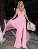 Paris Hilton Cleavage, Poses upon Arriving at Craig's in West Hollywood