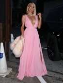 Paris Hilton Cleavage, Poses upon Arriving at Craig's in West Hollywood
