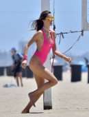 Alessandra Ambrosio Booty, Playing Beach Volleyball in Santa Monica