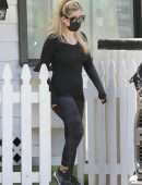 Avril Lavigne at Crystals Store in Malibu