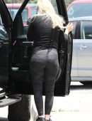 Avril Lavigne at Crystals Store in Malibu