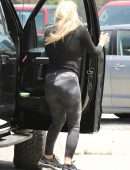Avril Lavigne at Crystals Store in Malibu