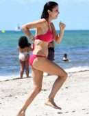 Bethenny Frankel in Pink Bikini at the Beach in Miami
