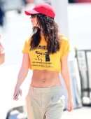Emily Ratajkowski Flat Belly, Walking her Dog in NYC