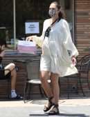 Gal Gadot Outside a Bakery in Los Angeles