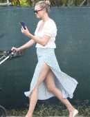 Karlie Kloss Cleavage, for a Walk in Miami