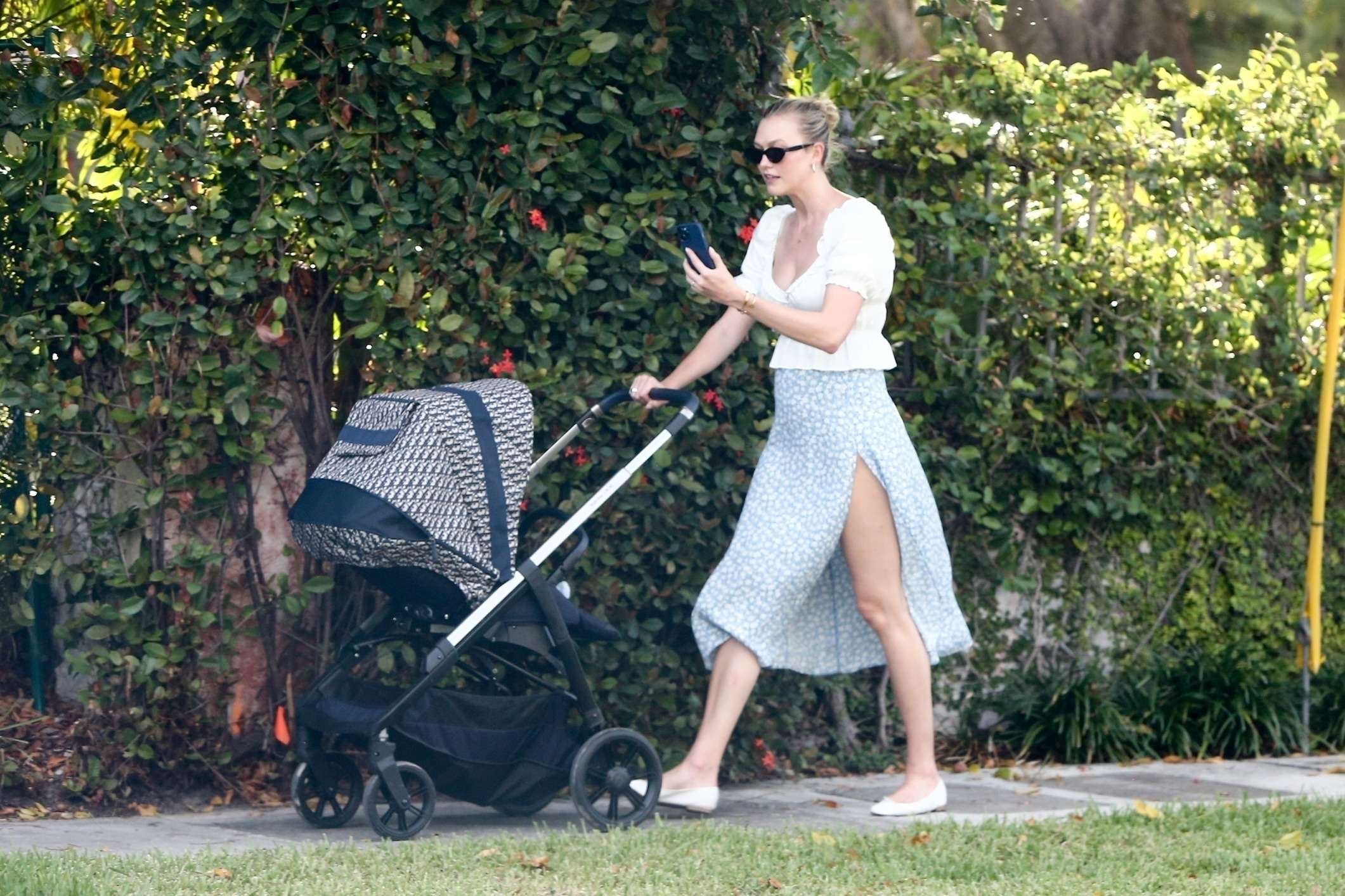 Karlie Kloss Cleavage, for a Walk in Miami