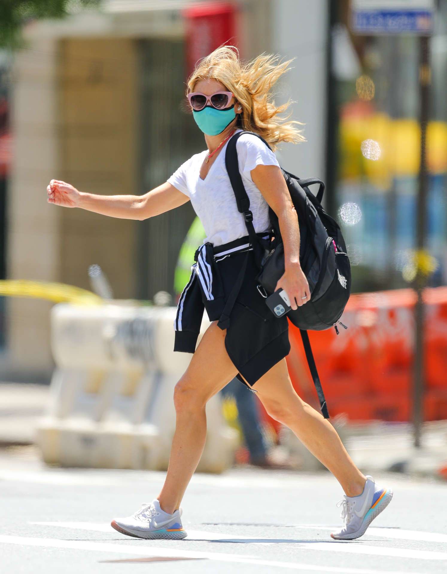 Kelly Ripa Going to a Gym in NYC