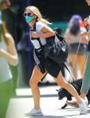 Kelly Ripa Going to a Gym in NYC