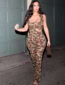 Kim Kardashian and Khloe Kardashian Arriving at Craigs in West Hollywood