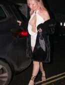 Lottie Moss Cleavage at Louie Restaurant in London