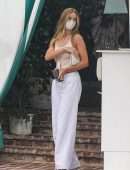 Rosie Huntington-Whiteley at San Vicente Bungalows in West Hollywood