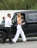Rosie Huntington-Whiteley at San Vicente Bungalows in West Hollywood