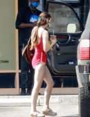 Scout Willis Leggy, Outside Locali in Los Feliz