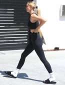 Alexis Ren Booty in Tights in Gym Outfit