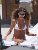 Chantel Jeffries Cleavage in Bikini at the Beach in Miami Beach