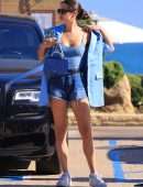 Sara Sampaio Leggy, Waiting for her Car in Malibu