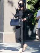 Angelina Jolie Pokies, Shopping at High-End Knoll Home Design Shop in West Hollywood