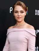 AnnaSophia Robb at the Premiere of Peacock's "Dr. Death" in Hollywood