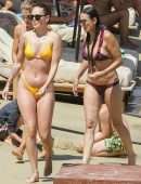Rumer Willis and Demi Moore Booty at a Beach in Mykonos, Greece