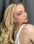 Dove Cameron Pokies in a Beautiful Portraits