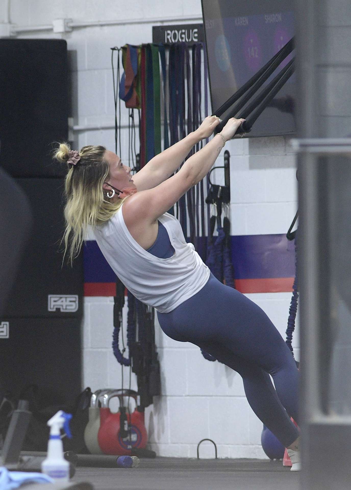 Hilary Duff - Booty in Leggings, Working Out at a Gym in Los Angeles