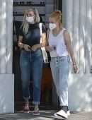 Kristen Stewart Shopping with her Girlfriend Dylan Meyer in Los Feliz