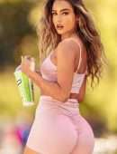 Sommer Ray Booty in Sommer Ray Activewear Photoshoot