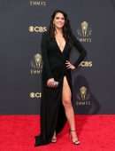 Cecily Strong Cleavage at 73rd Primetime Emmy Awards in Los Angeles