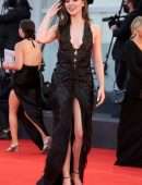 Hailee Steinfeld Beautiful Leggy and Cleavage at “Competencia Oficial” Premiere in Venice