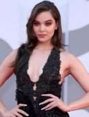 Hailee Steinfeld Beautiful Leggy and Cleavage at “Competencia Oficial” Premiere in Venice