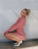 Jordyn Jones Leggy and Booty for a Beautiful Photoshoot