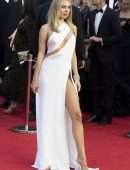 Kimberley Garner Upskirt at “No Time To Die” Premiere in London