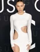 Alexis Ren Upskirt at the “House of Gucci” Premiere in Los Angeles