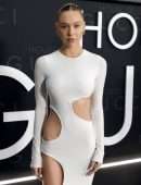 Alexis Ren Upskirt at the “House of Gucci” Premiere in Los Angeles