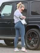 Hilary Duff Booty in Tight Leggings, Out in Los Angeles