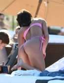 Chantel Jeffries Booty in a Pink Thong Bikini at the Beach in Miami Beach