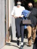 Kendall Jenner Cameltoe in Leggings Outside a Pilates Class in West Hollywood