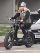Malin Akerman Riding her Trusty Two Wheels in Los Angeles