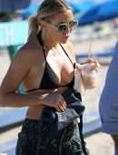 Kate Hudson Cleavage in Bikini Top on a Beach in Miami