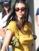 Kendall Jenner Booty in Jeans on the Set of a Photoshoot in Los Angeles