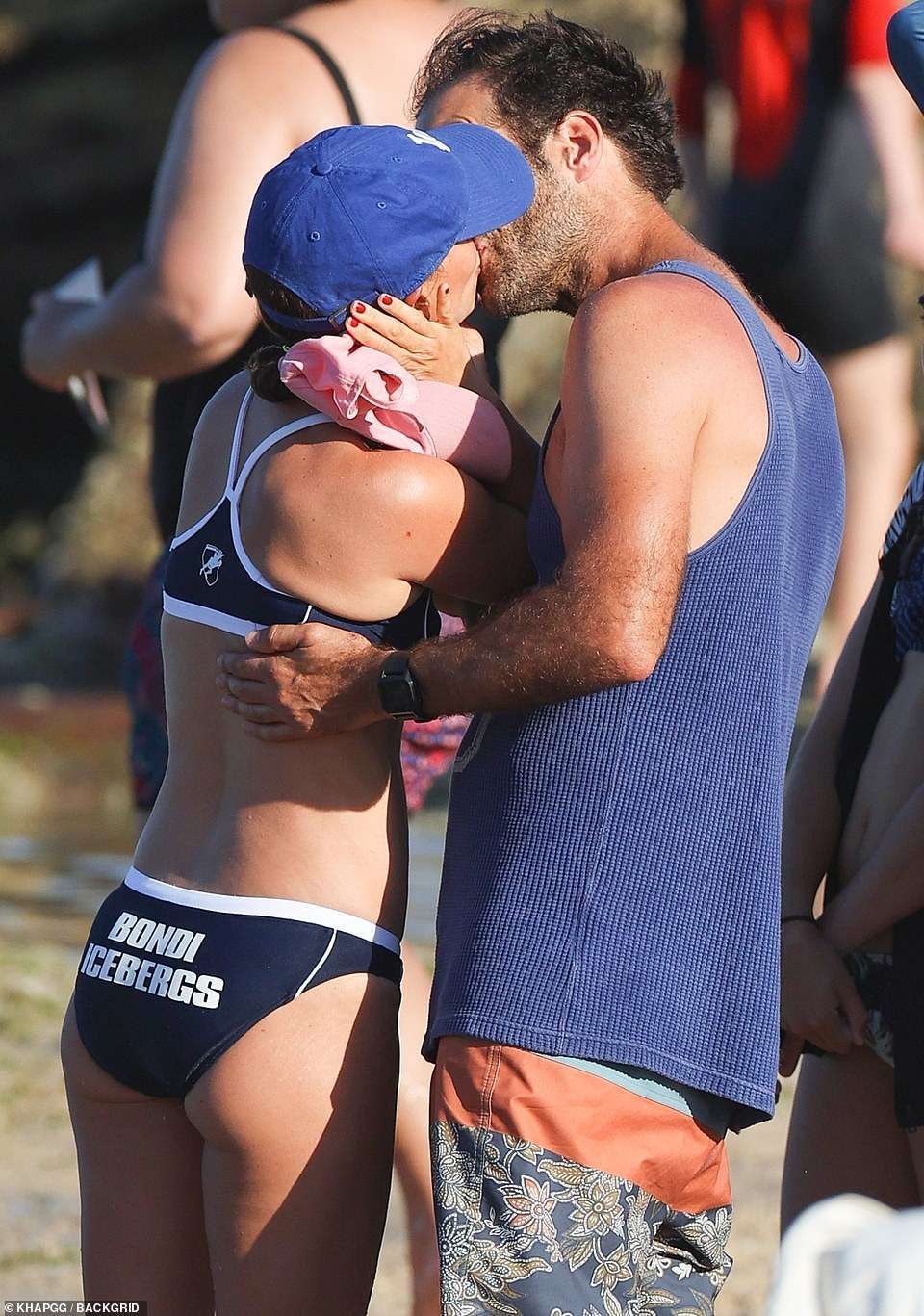Natalie Portman and husband Benjamin Millepied Kissing on a Beach in Sydney