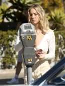 Sydney Sweeney Big Cleavage at a Gas Station in Los Angeles