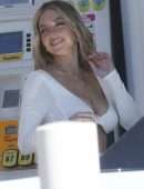 Sydney Sweeney Big Cleavage at a Gas Station in Los Angeles
