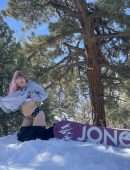 Jordyn Jones Booty while Snowboarding in Panties on Snow