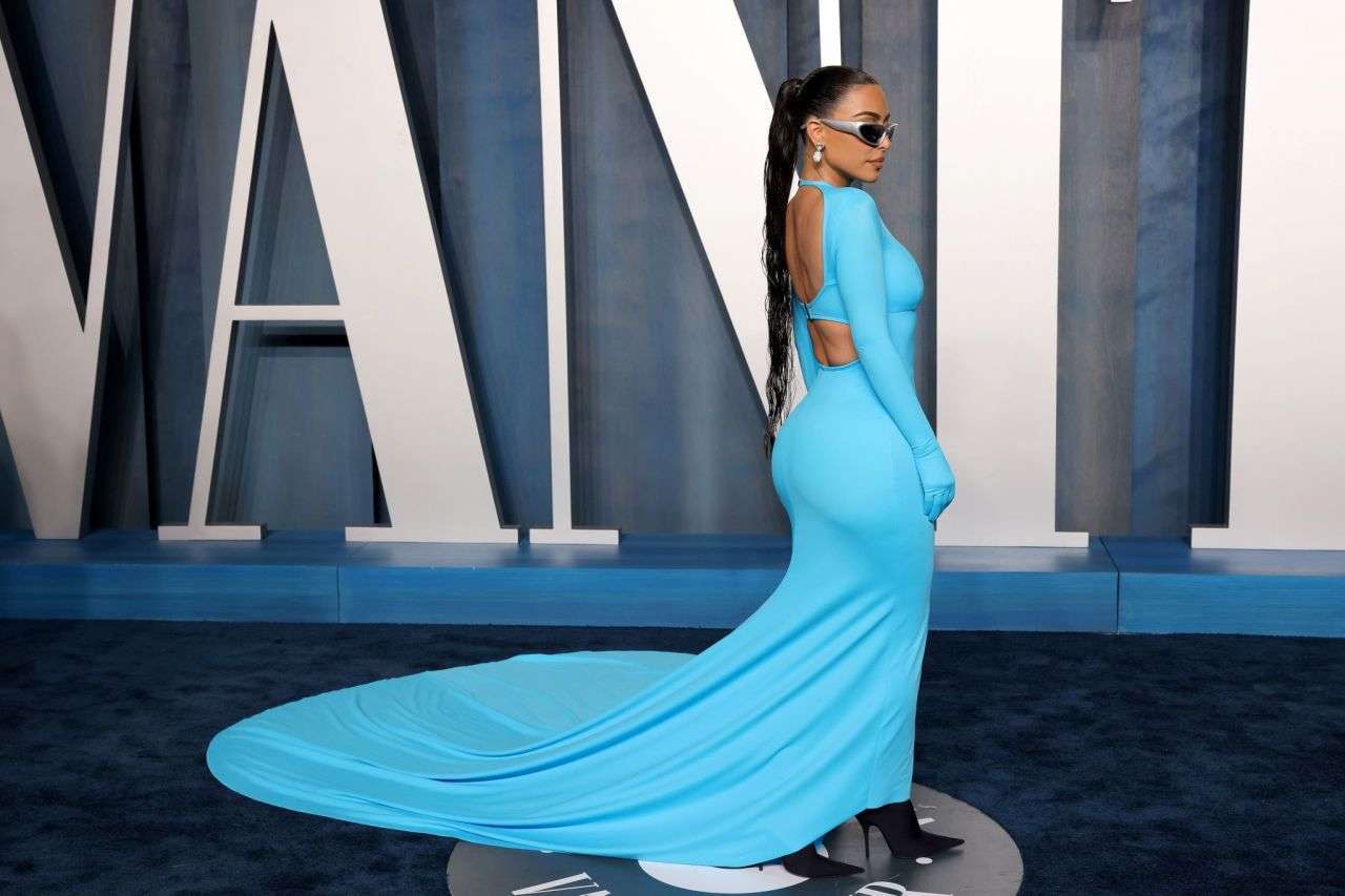 Kim Kardashian Booty at Vanity Fair Oscar Party in Beverly Hills