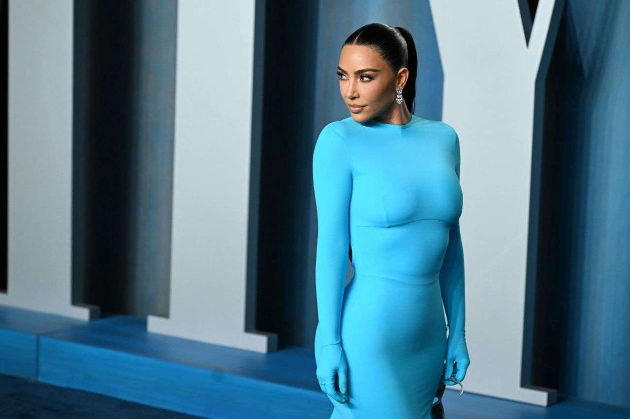 Kim Kardashian Booty at Vanity Fair Oscar Party in Beverly Hills