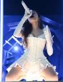 Madison Beer Performing Live at Manchester Academy